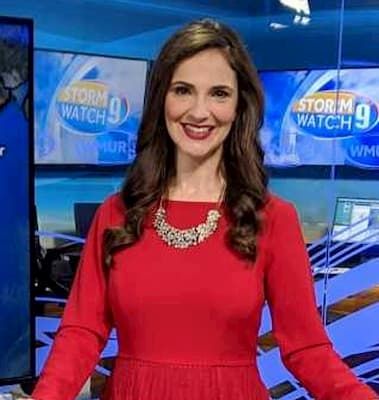 WMUR Meteorolog Hayley LaPoint Fotoğrafı