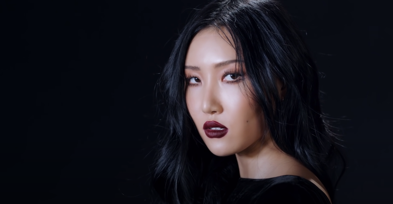Hwasa (Mamamoo)