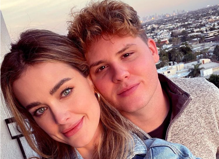 Ashley Newbrough og Matt Shively