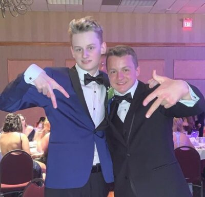   Evan Joseph Asher Bio, Wiki, Idade, Altura, Namorada, Pais, Autismo e Patrimônio Líquido