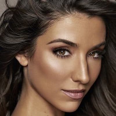 Ashley Loren Foto's
