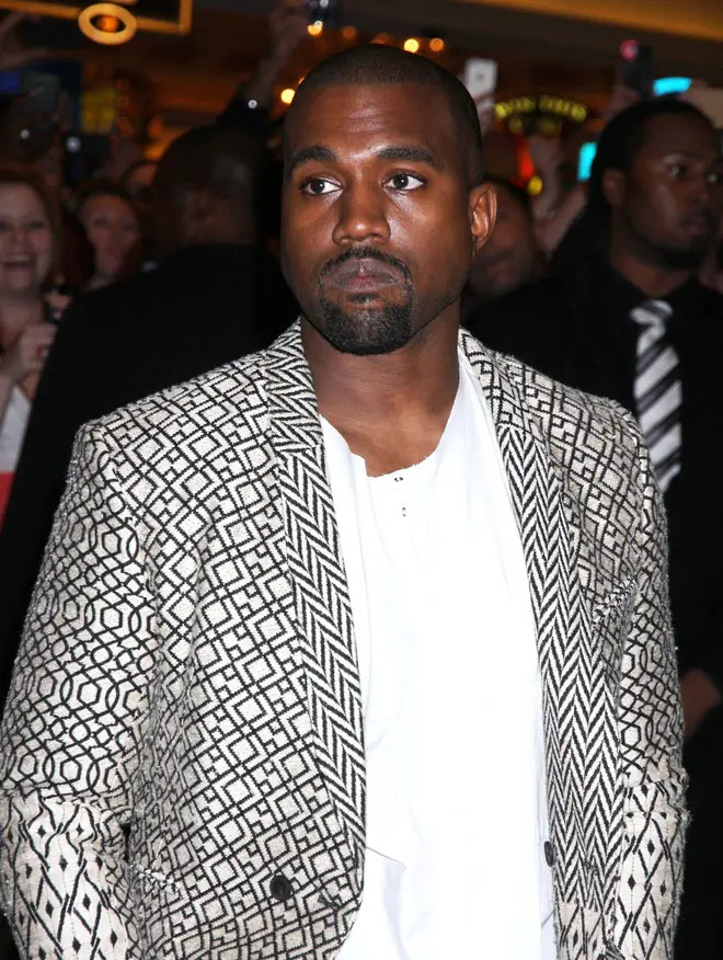 Kanye trat zum ersten Mal seit einer Reihe kontroverser antisemitischer Posts im letzten Jahr auf.