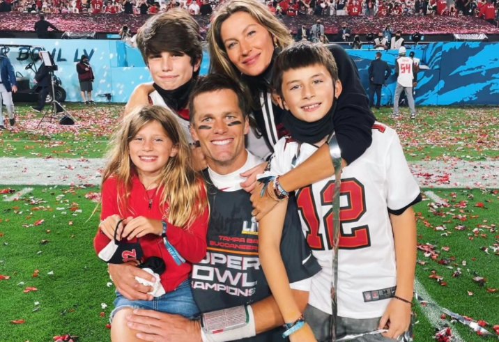 Tom Brady z żoną i dziećmi