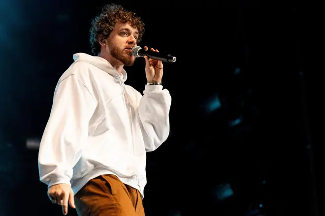 Jack Harlow เป็นที่รู้จักจากเพลงฮิตของเขารวมถึงเพลงของเขาใน Lil Nas X's 'Industry Baby'.