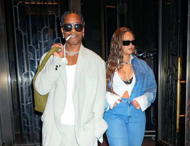   Rihanna ja ASAP Rocky on vallandanud kuulujuttude kihlusest pärast seda, kui lauljatar kannab oma vasakus sõrmusesõrmes tohutut teemanti.