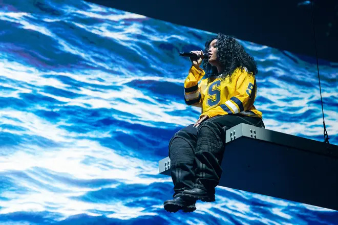 SZA treedt op in de Capital One Arena in Washington, DC.
