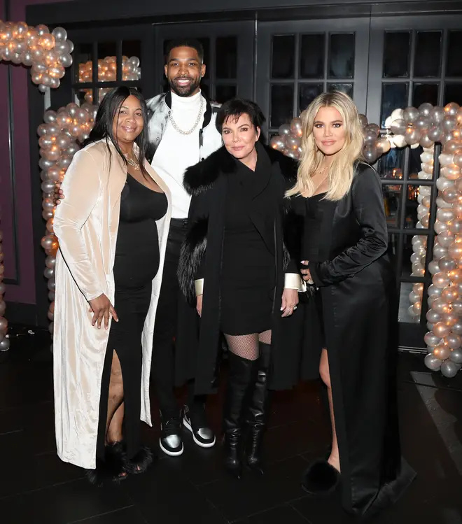 Andrea op de foto met zoon Tristan, Khloe en Kris in 2018.