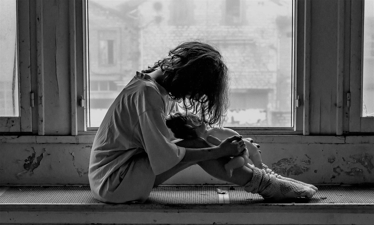 Sentirsi soli: perché succede e come affrontare la solitudine